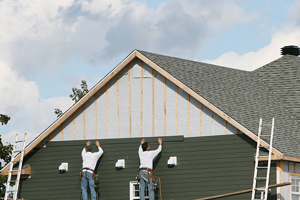 Professional Siding Replacement technician working in White Plains, NC